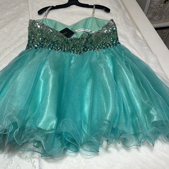 Lime by Riva Designer - Picture 5 of 6